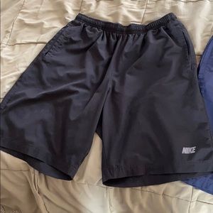 Nike dry fit men’s L short bundle